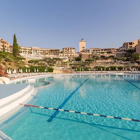 Village Pierre & Cap Esterel Prázdninový areál