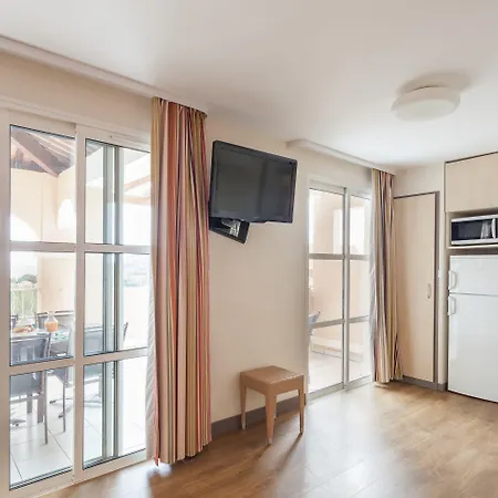 Village Pierre & Cap Esterel 3* Saint-Raphaël