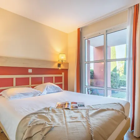 Village Pierre & Cap Esterel 3* Saint-Raphaël