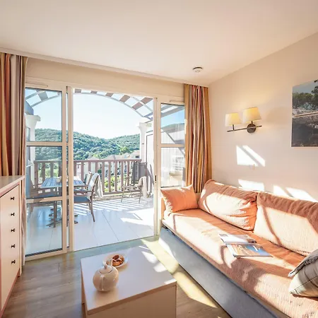 Village Pierre & Cap Esterel 3* Сен-Рафаэль