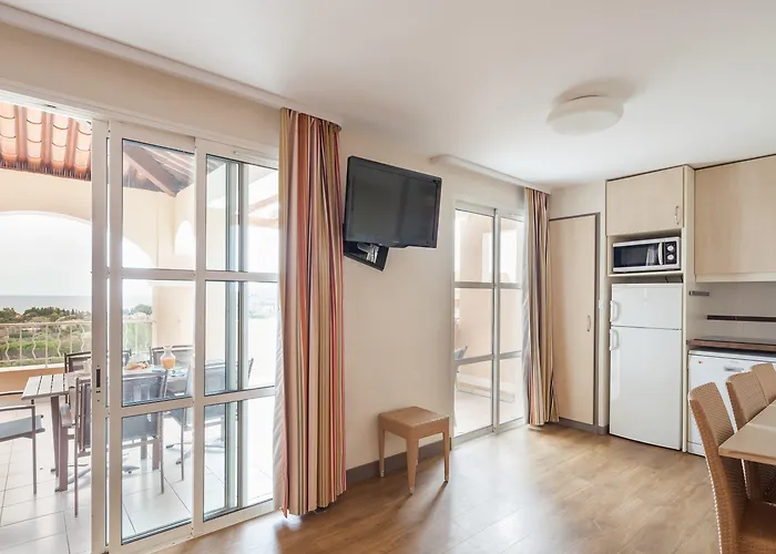 Village Pierre & Cap Esterel 3* Saint-Raphaël