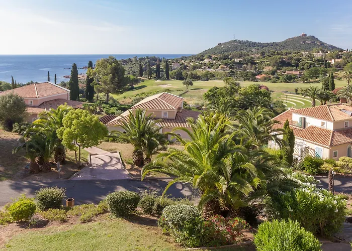 Village Pierre & Cap Esterel 3*