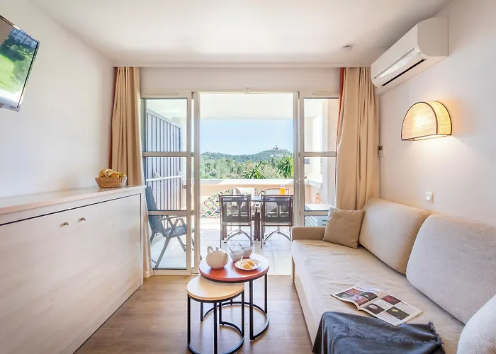 Üdülőpark Village Pierre & Cap Esterel 3*