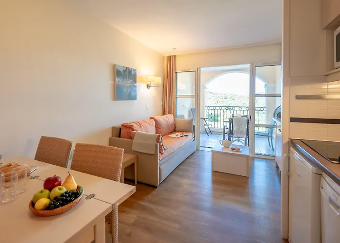 Village Pierre & Cap Esterel 3*