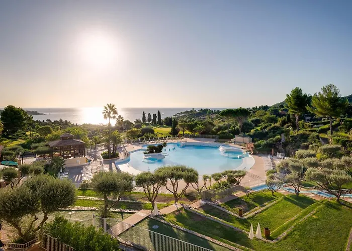 Üdülőpark Village Pierre & Cap Esterel 3*
